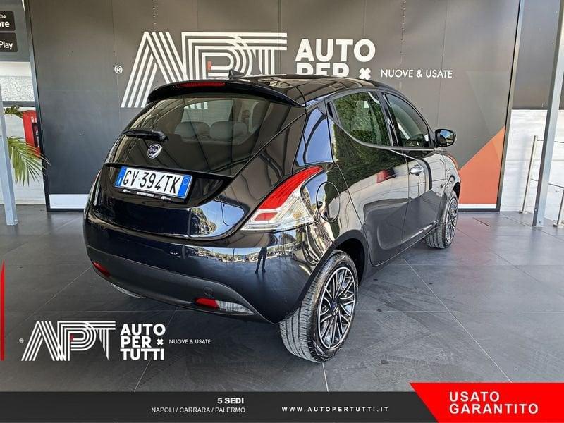 Lancia Ypsilon Ypsilon 1.0 firefly hybrid Silver Plus s&s 70cv