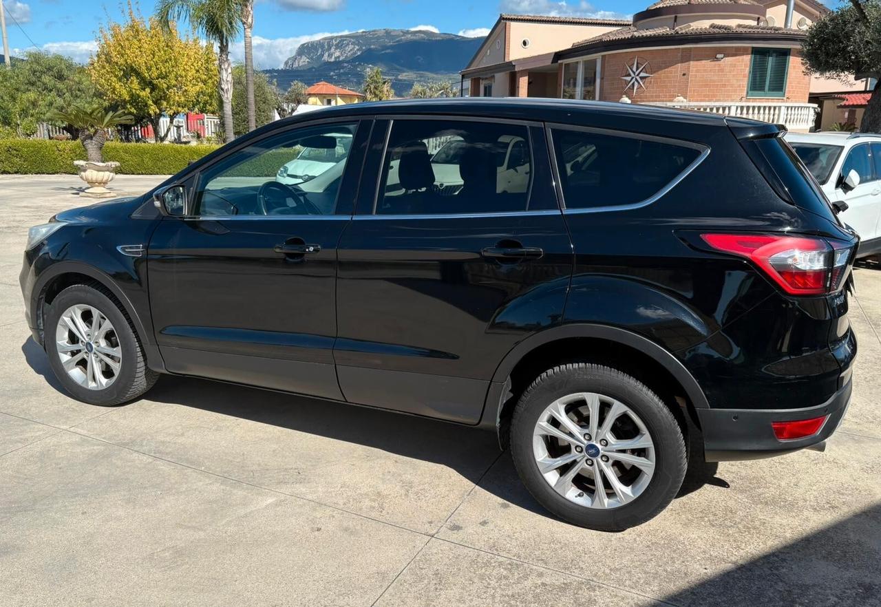 Ford Kuga 1.5 TDCI 120 CV 2wd Powershift Edition