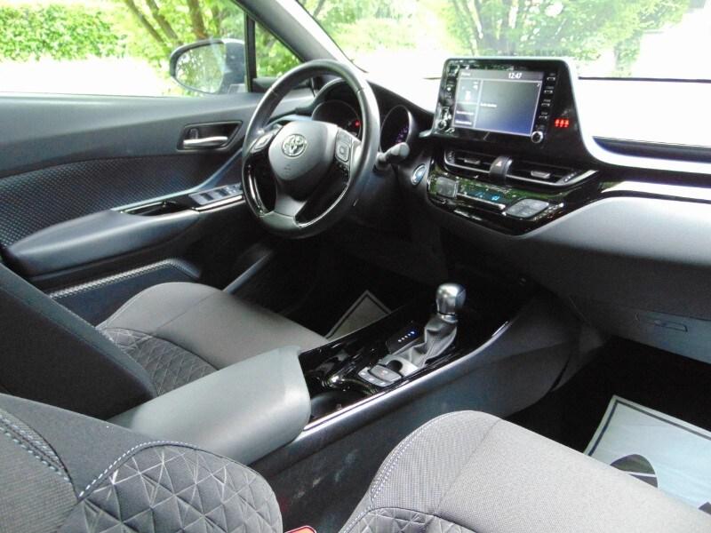 TOYOTA C-HR (2016-2023) C-HR 1.8 Hybrid E-CVT T...