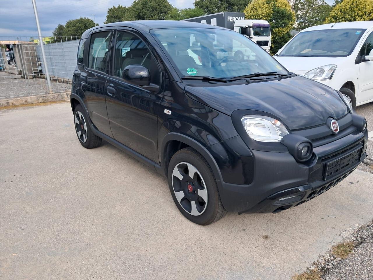 Fiat Panda 1.0 FireFly S&S Hybrid City Cross