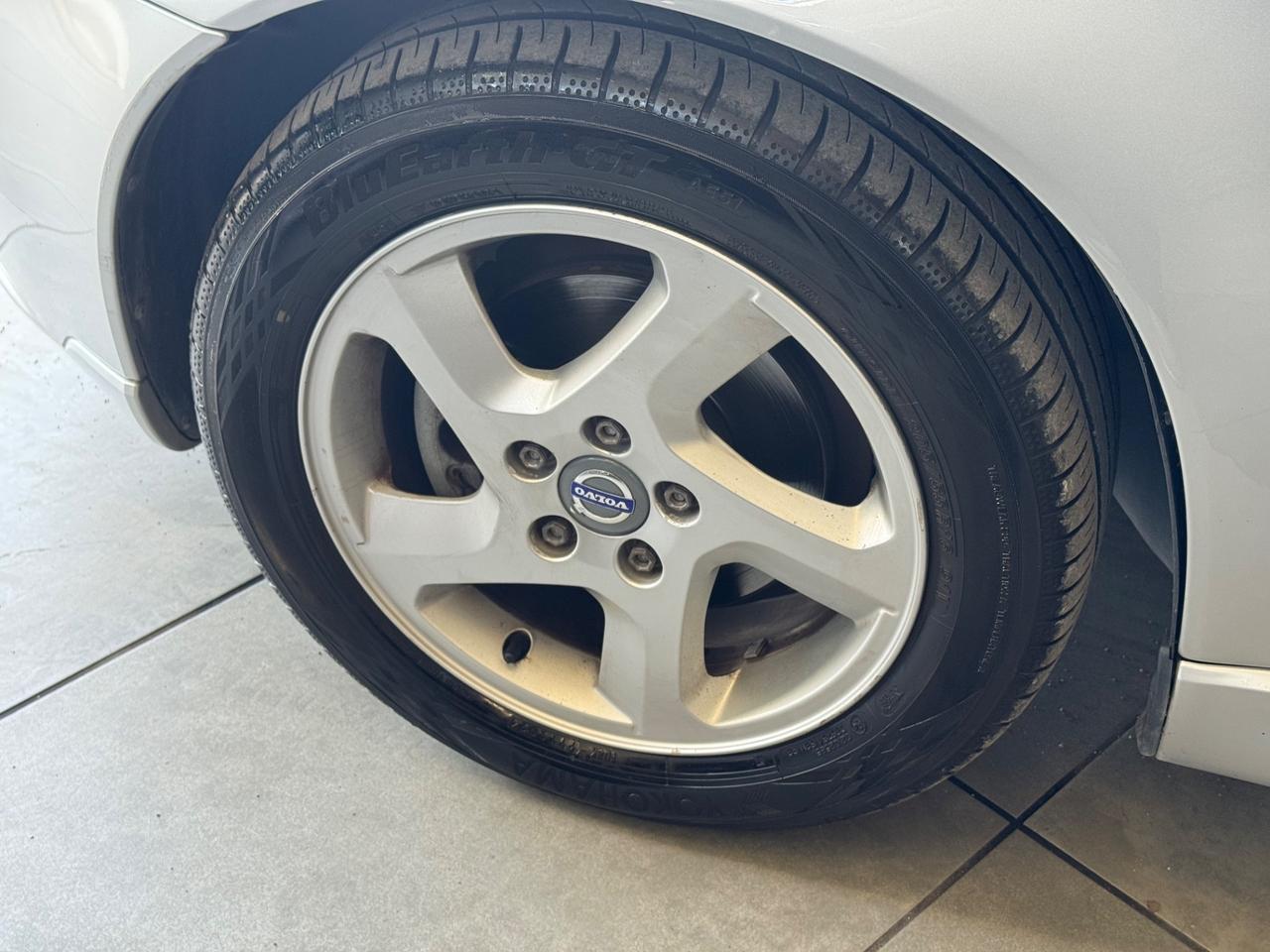 Volvo V50 D4 R-design