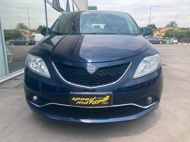 Lancia Ypsilon 1.2 69 CV 5 porte Apple Connect clima ideale per neopatentati