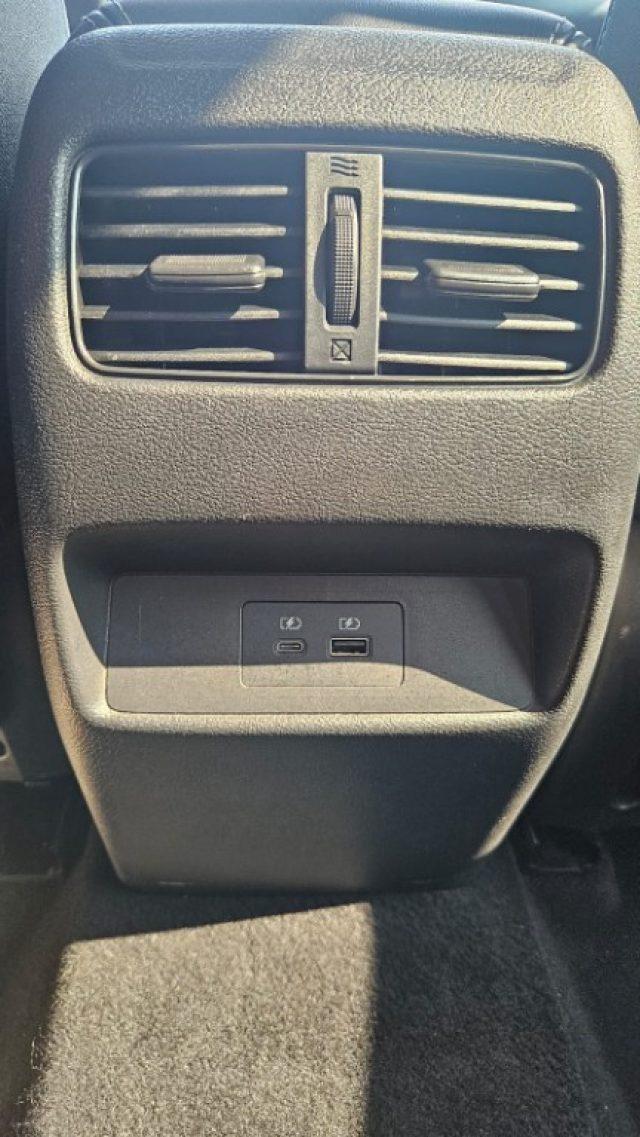 NISSAN Qashqai MHEV 140 CV N-Connecta