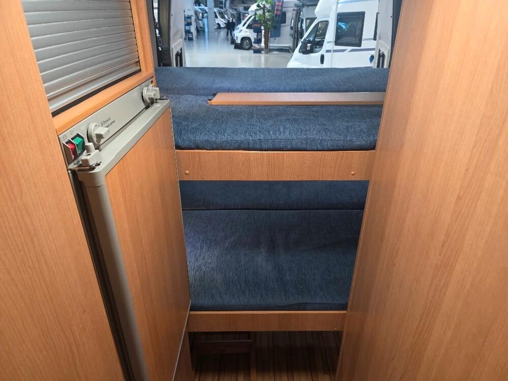 CAMPER VAN WEINSBERG COSMOS