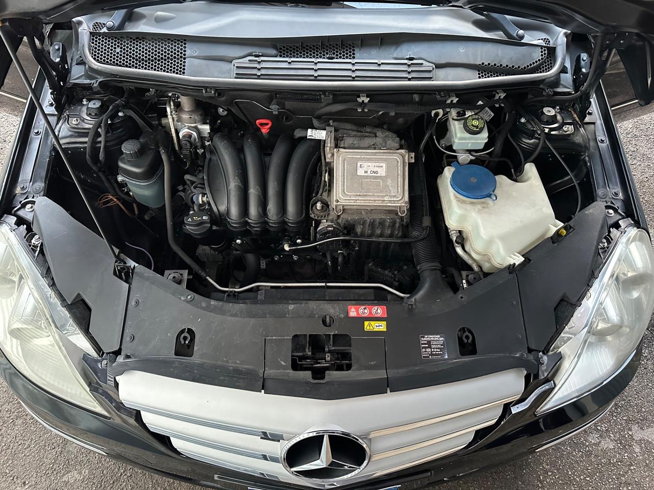 Mercedes-Benz B 180 NGT BlueEFFICIENCY-BENZ/METANO