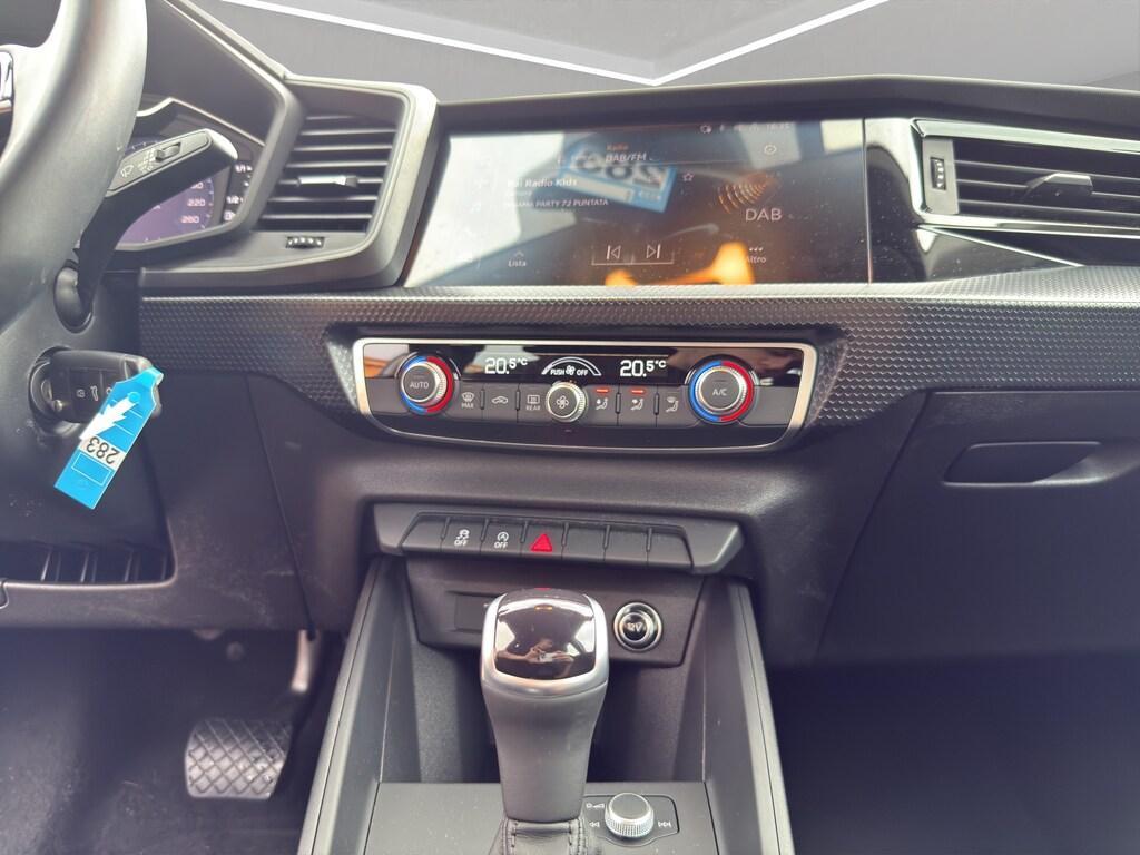 Audi A1 30 1.0 TFSI Identity Contrast S tronic