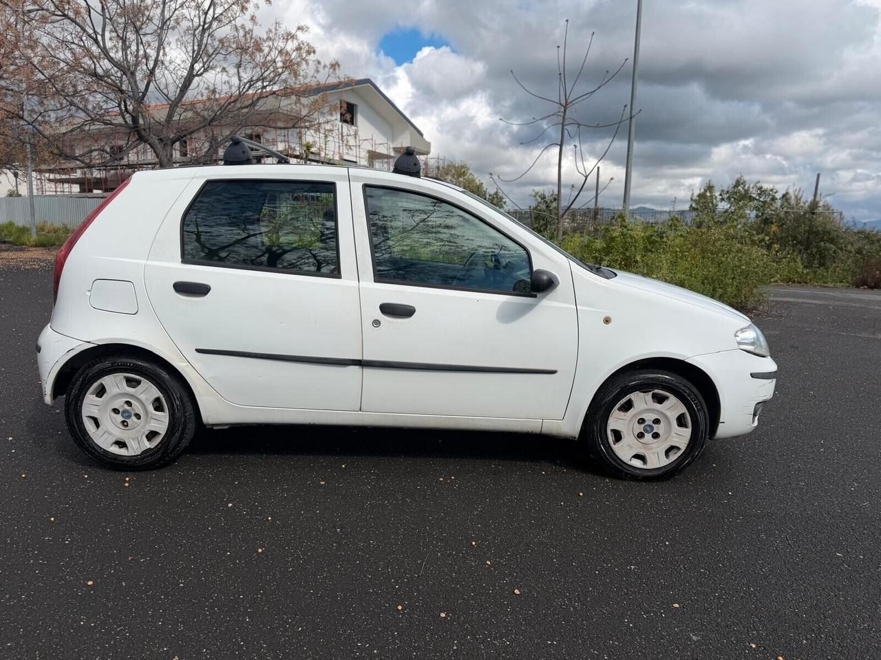 Fiat Punto 1.9 JTD 5 porte N1