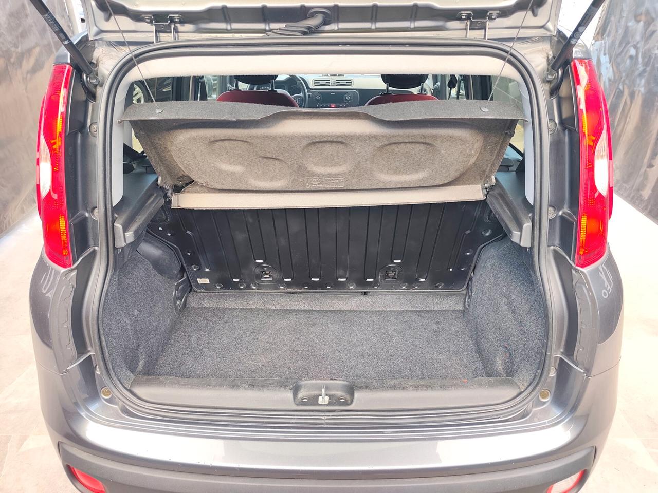 Fiat Panda 1.2 BENZINA Lounge