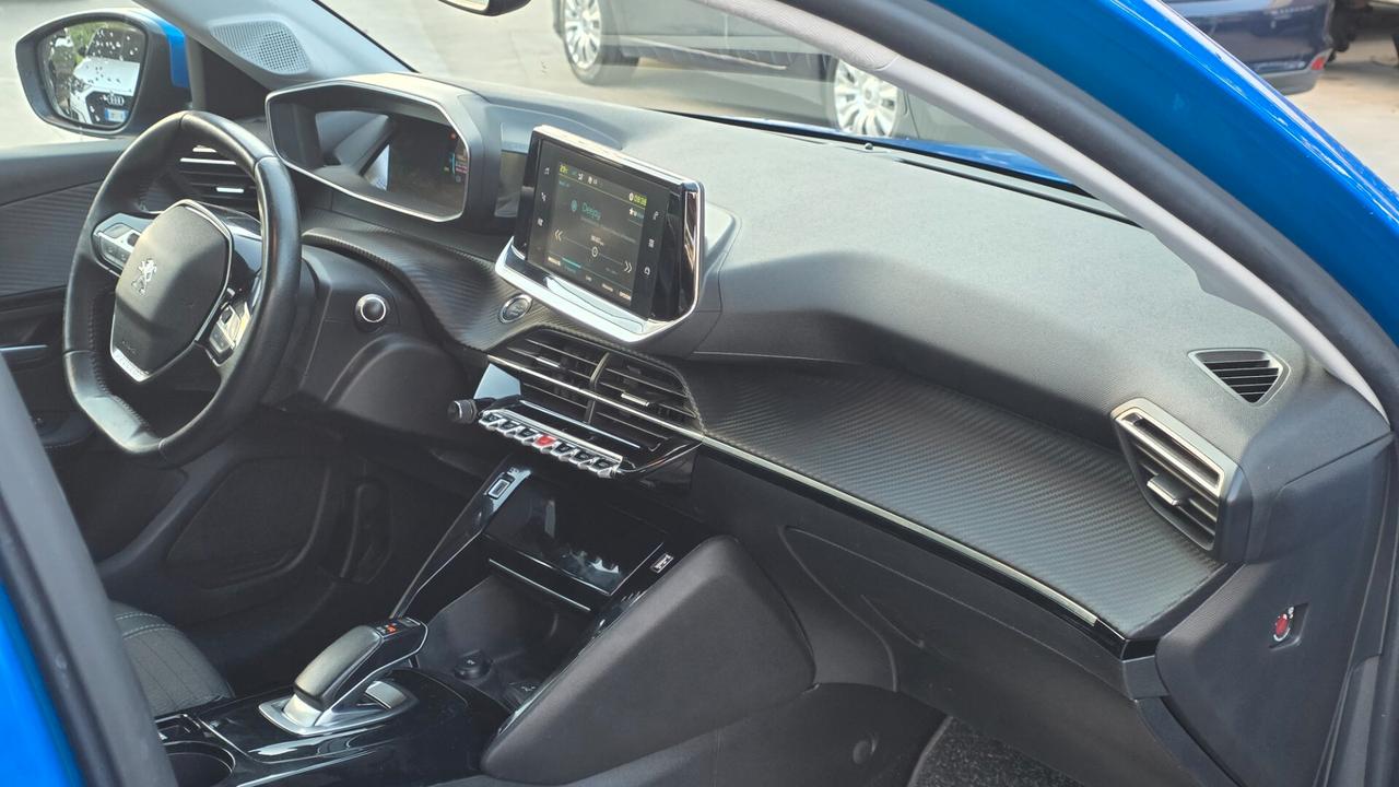 Peugeot 208 motore elettrico 136 CV 5 porte Allure