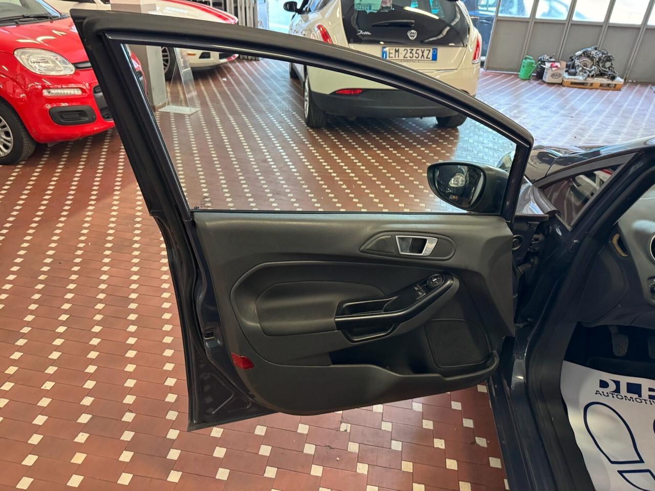 Ford Fiesta 1.2 60CV 5 porte - UNICO PROPRIETARIO