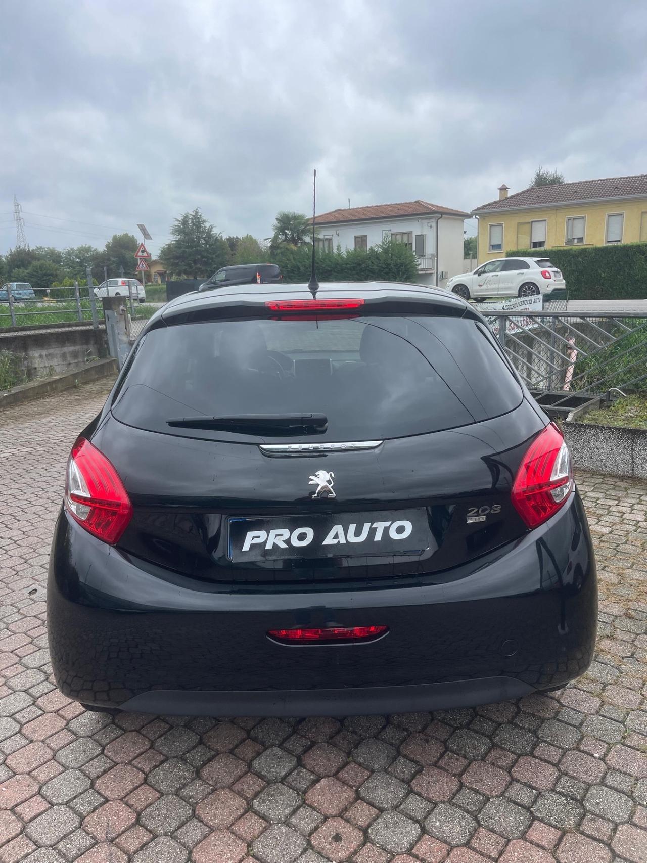 Peugeot 208 1.6 e-HDi 92 CV Stop&Start robotizzato 5 porte Allure