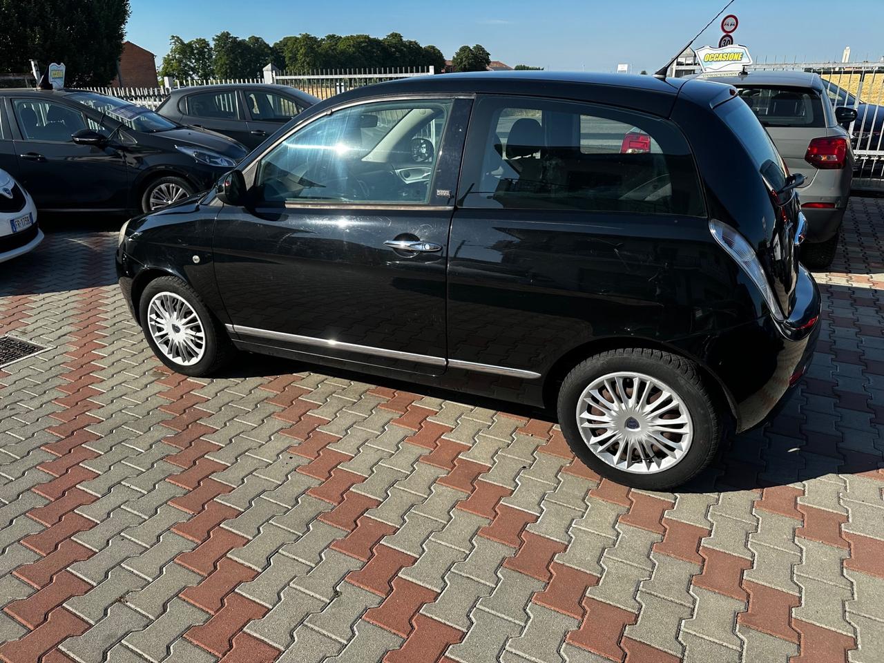 Lancia Ypsilon 1.2 69 CV 5 porte S&S Gold