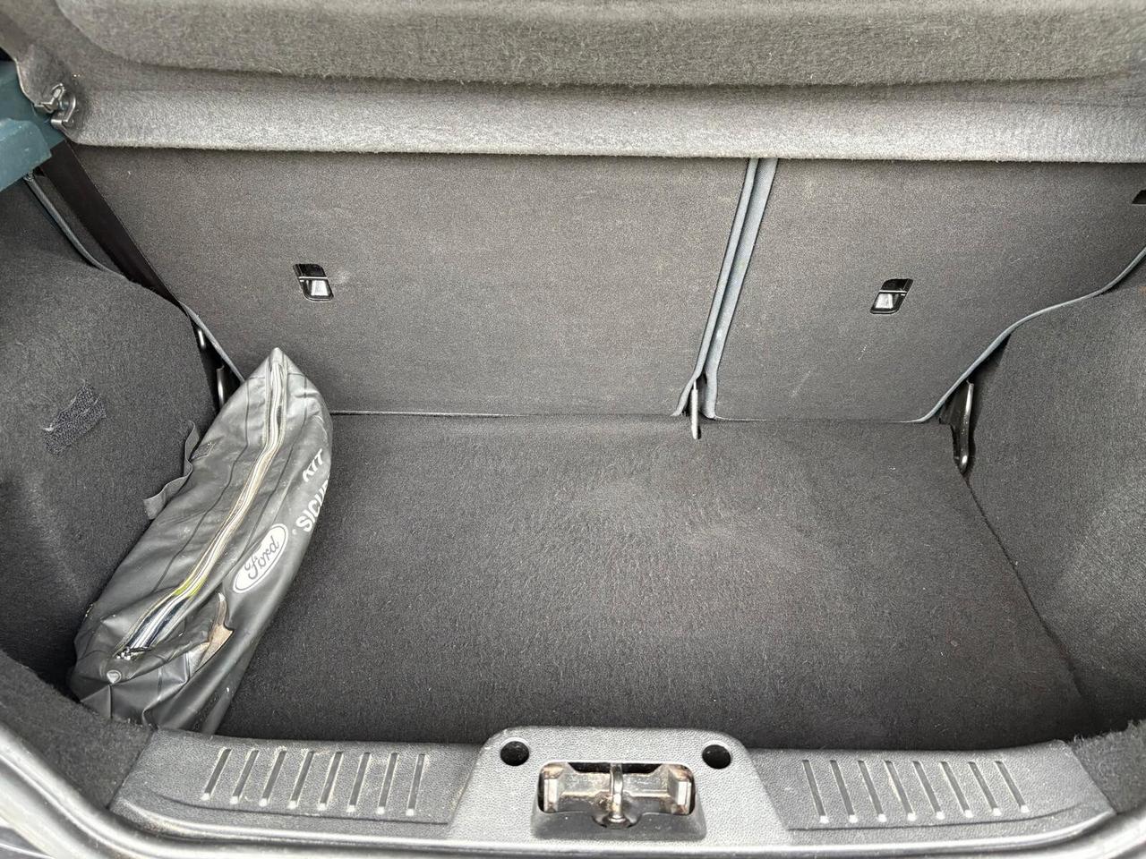 Ford Fiesta FORD FIESTA 1.2 TITANIUM 3P.
