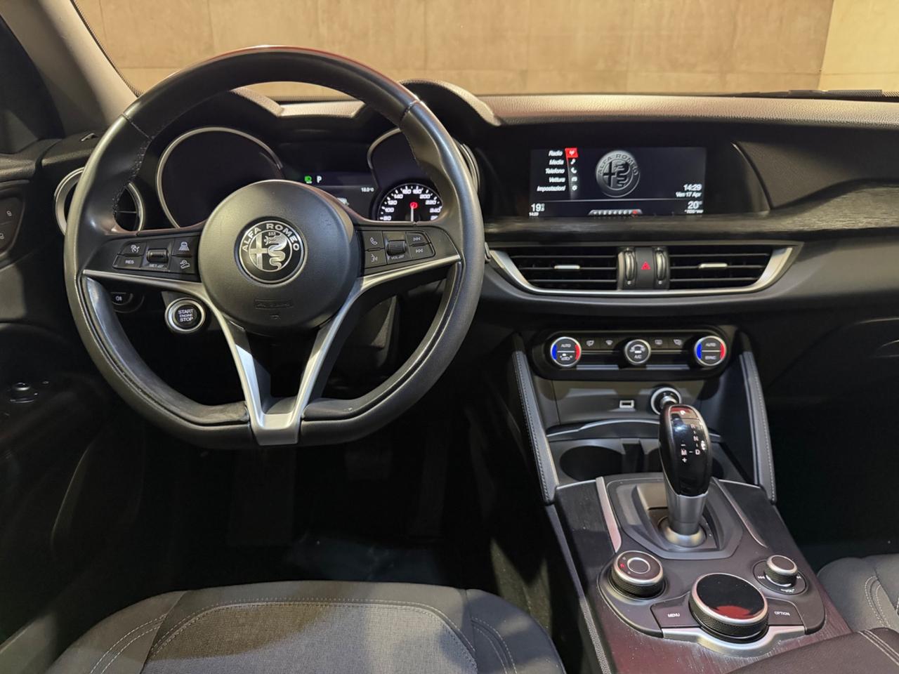 Alfa Romeo Stelvio 2.2 Turbodiesel 160 CV AT8 RWD Business