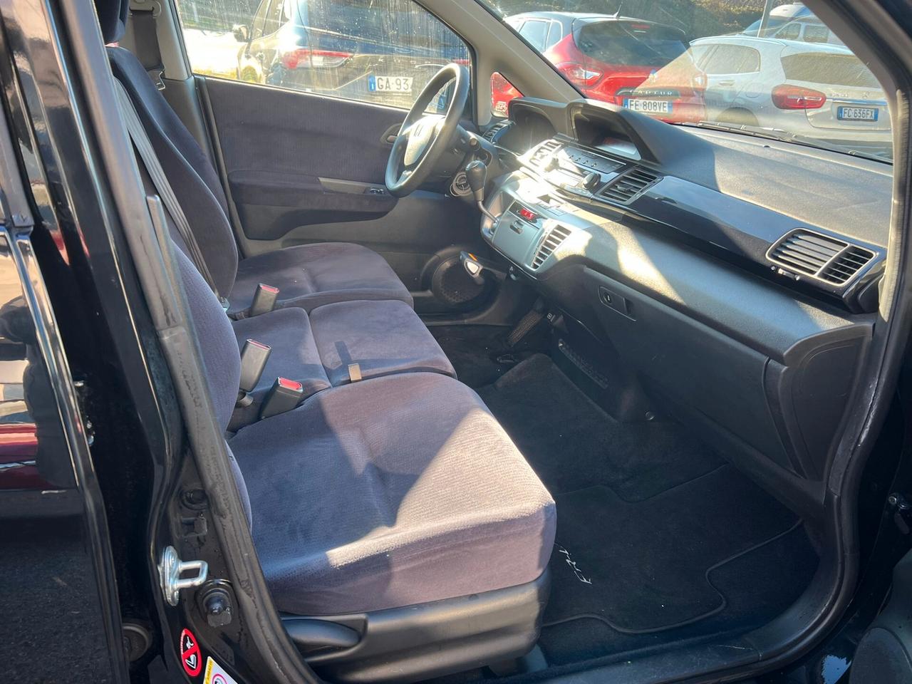 Honda FR-V 1.8 16V i-VTEC Executive