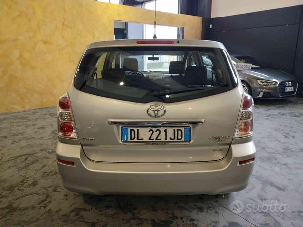 TOYOTA Corolla Verso 2.2 16V D-4D DPF Luna 7pti