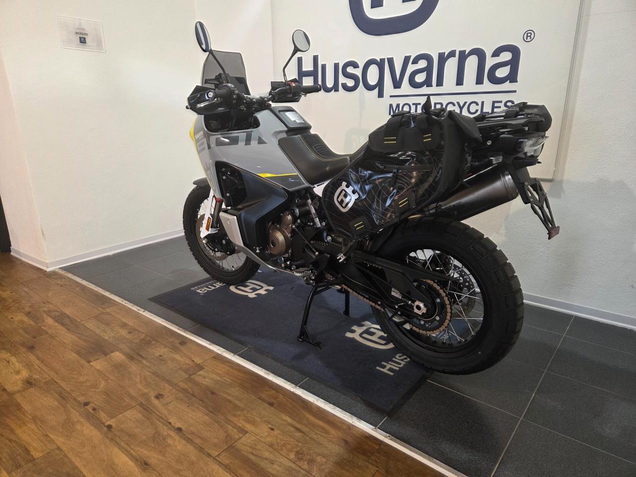 Husqvarna Norden 901 Borse e Cavalletto Centrale