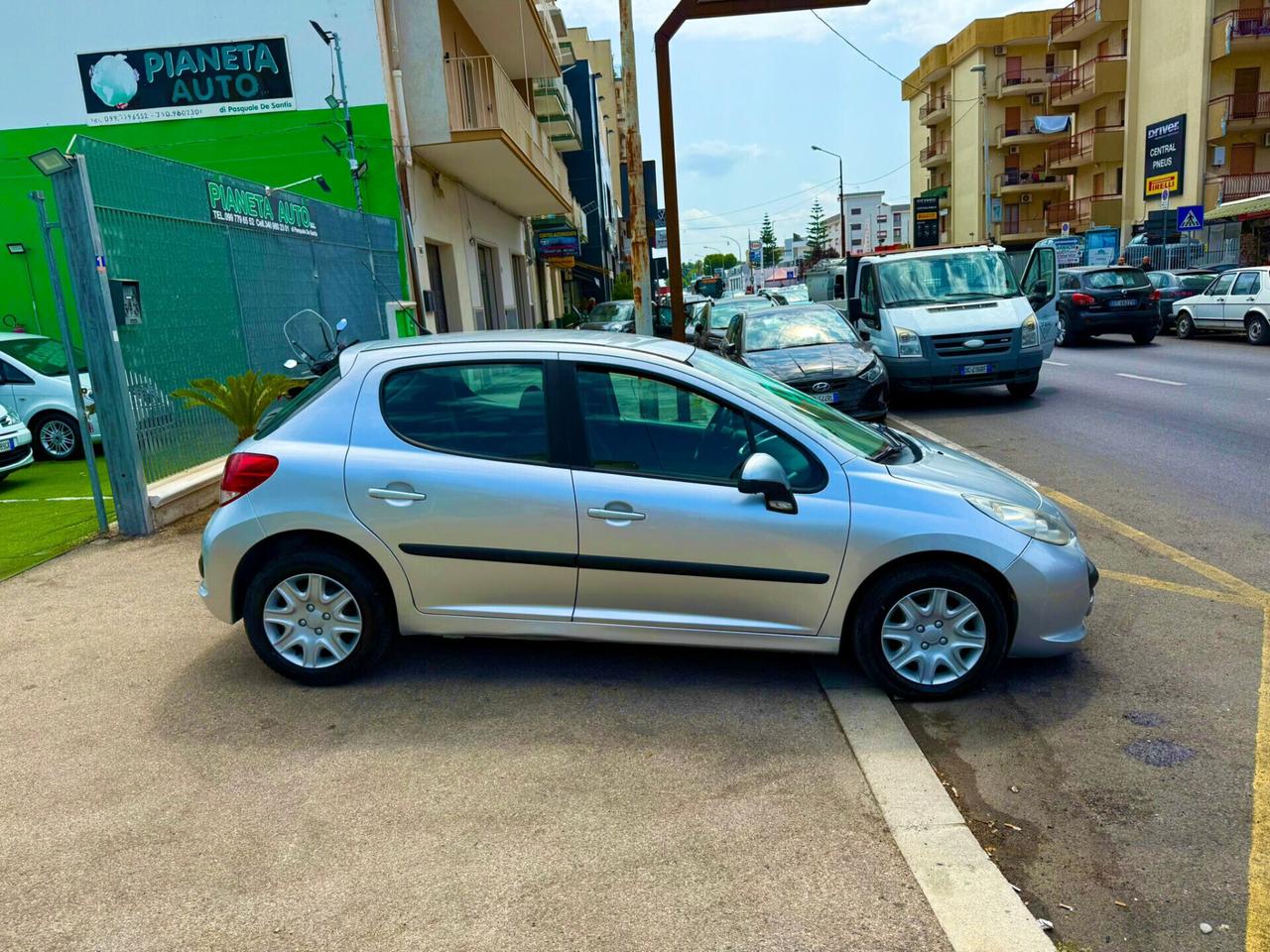 Peugeot 207 Plus 1.4 HDi 70CV 5 porte