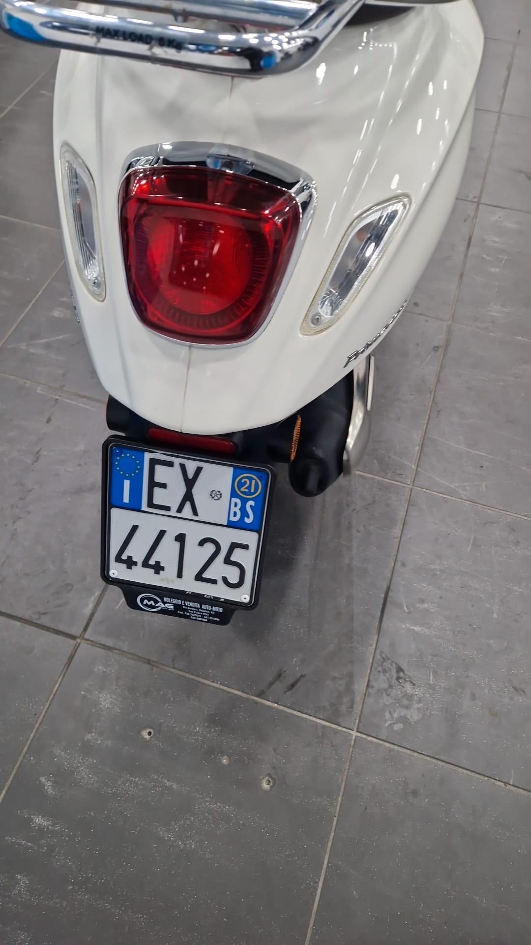 Piaggio Vespa 125 Primavera