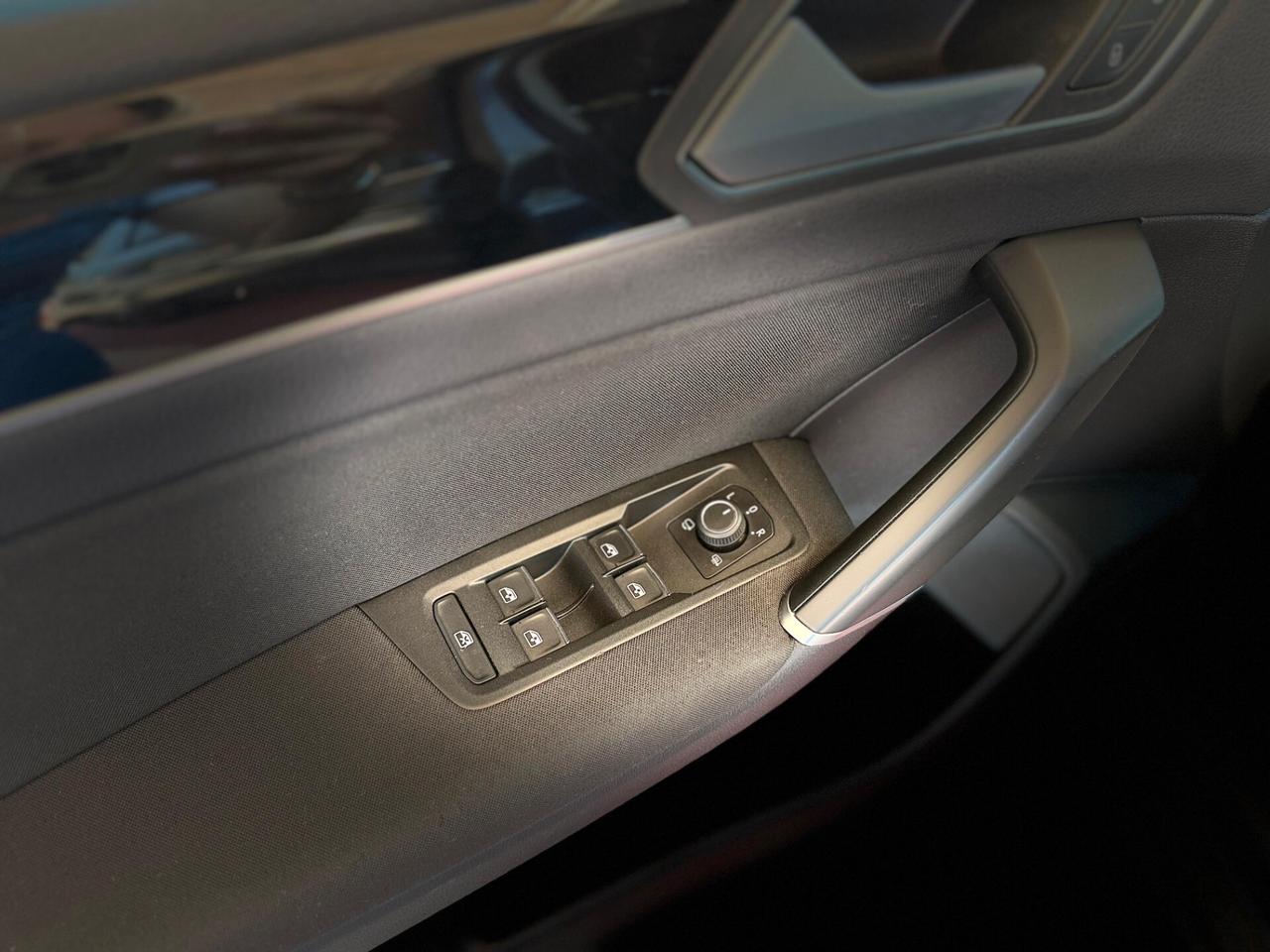 Volkswagen Touran 1.5 TSI ACT DSG Business BlueMotion Technology