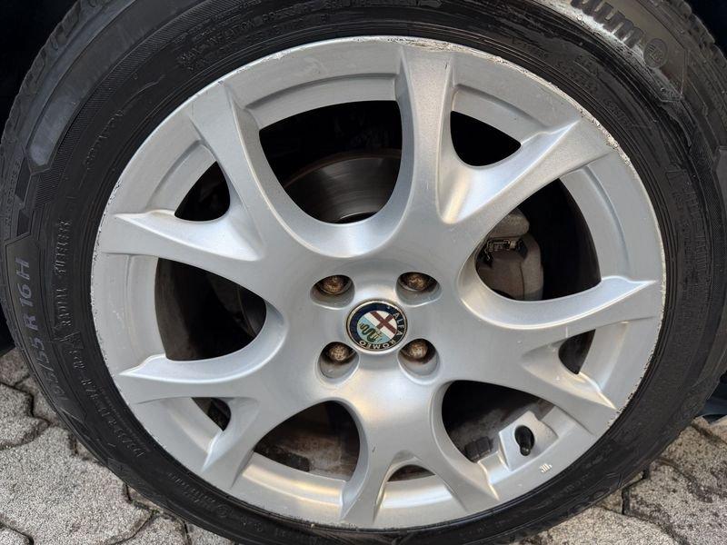 Alfa Romeo MiTo 1.4 m.air Progression 105cv IDONEA NEOPATENTATI