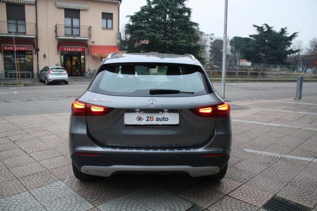 MERCEDES-BENZ GLA 200 d Automatic Business