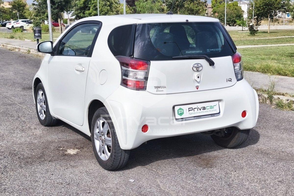 TOYOTA iQ 1.0 Sol