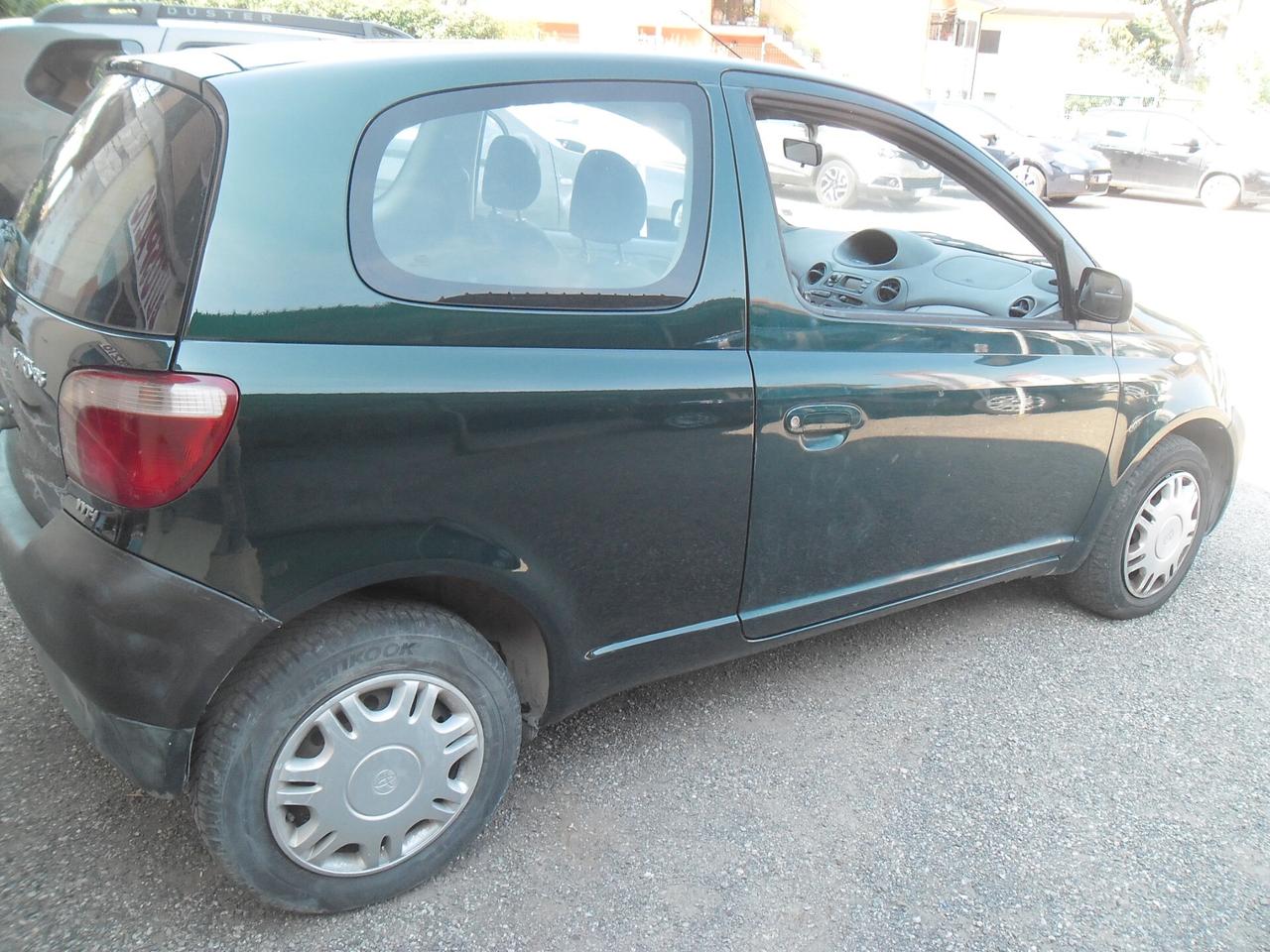 Toyota Yaris 1.0i 16V cat 3 porte