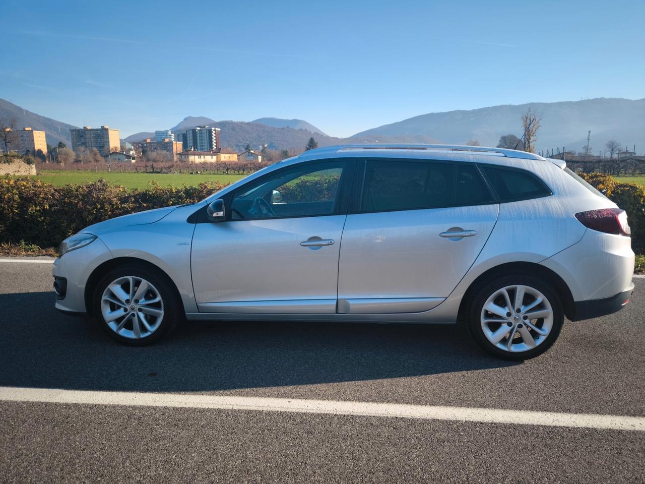 RENAULT MEGANE SW 1,5 DCI – EURO 6-OK NEOPATENTATI