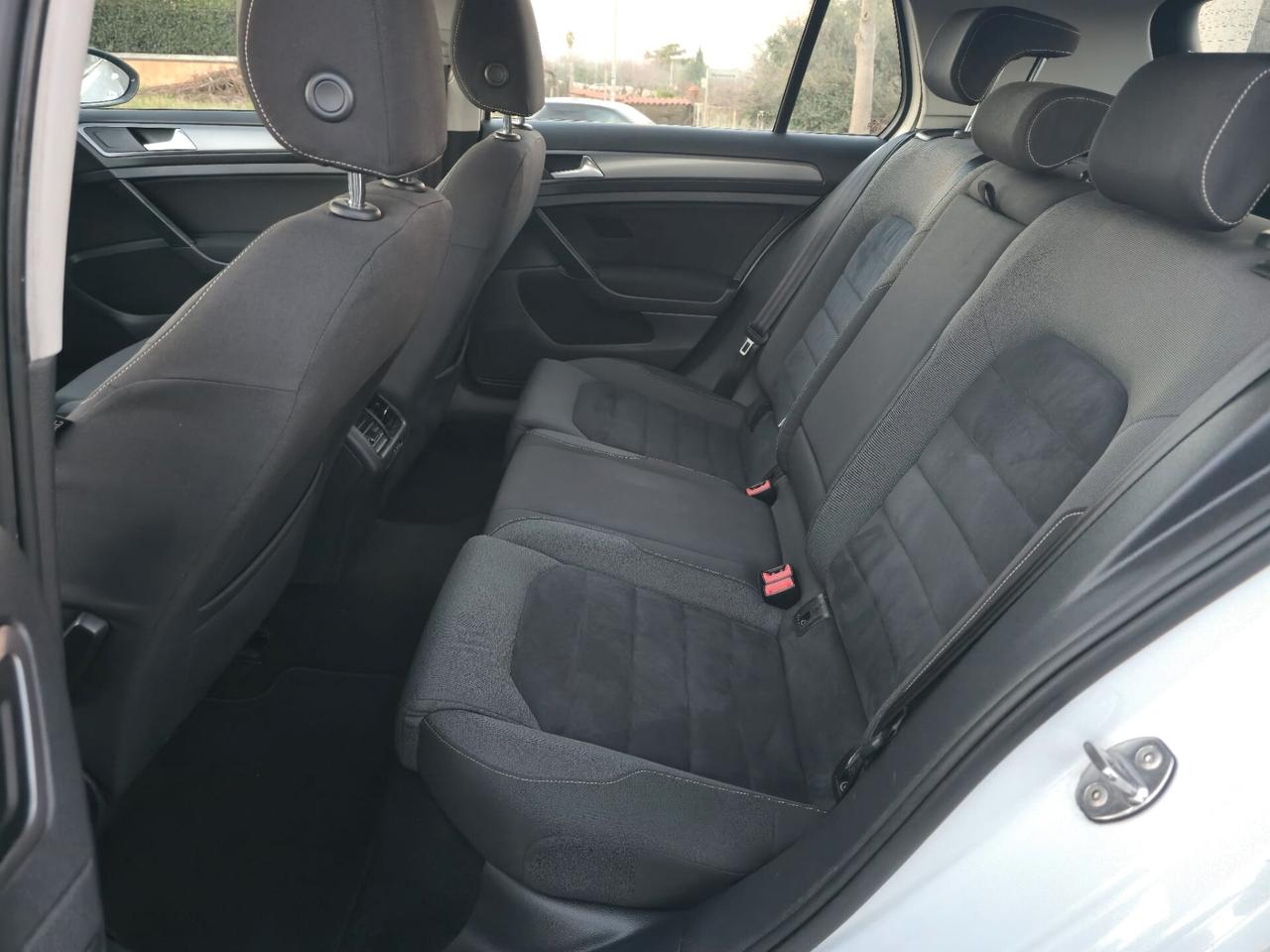 Volkswagen Golf 1.6 TDI 5p. Highline BlueMotion