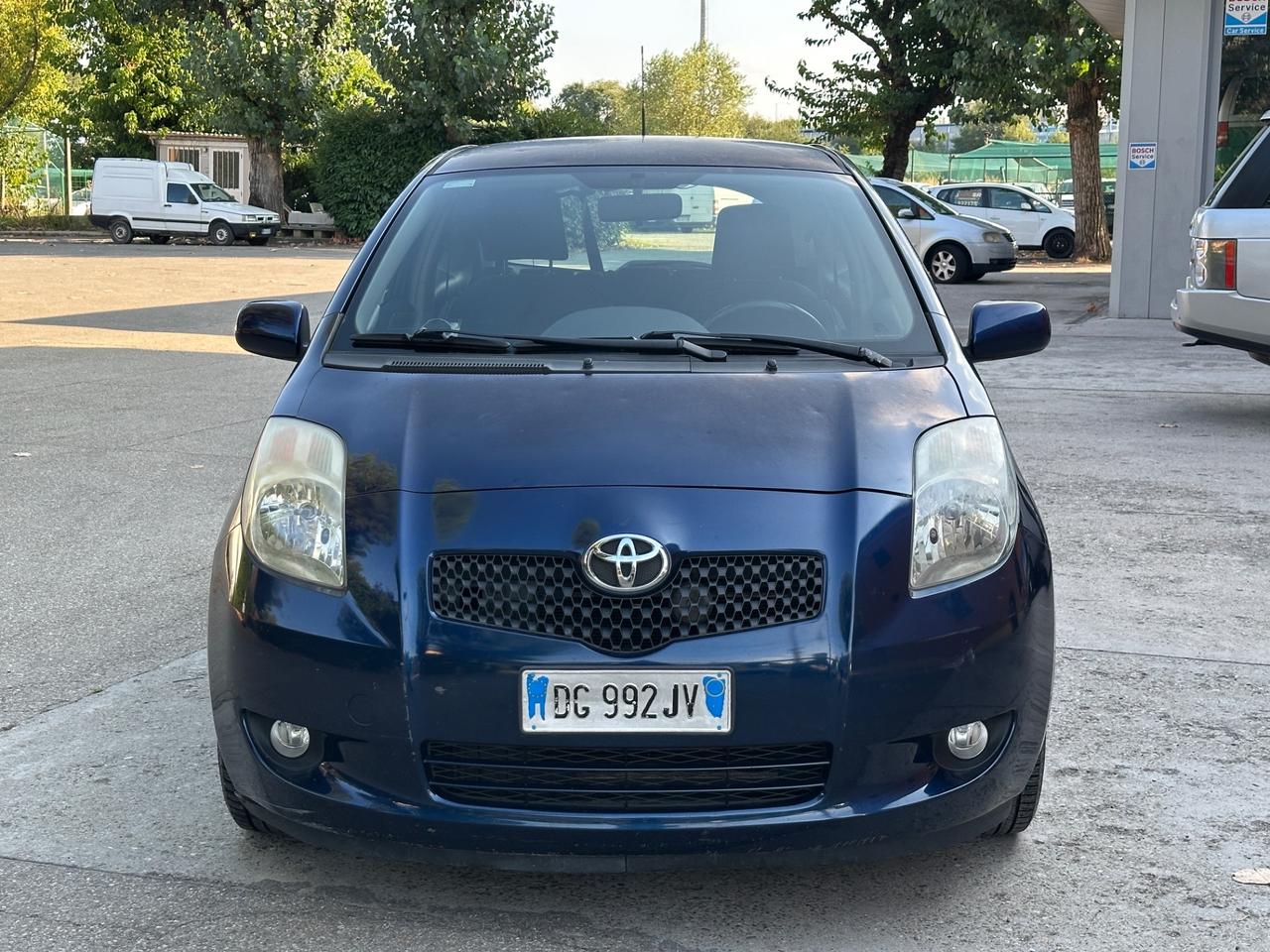 Toyota Yaris 1.3 3 porte cambio automatico