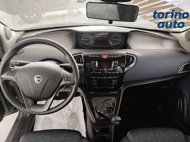Lancia Ypsilon Ibrida SILVER PLUS