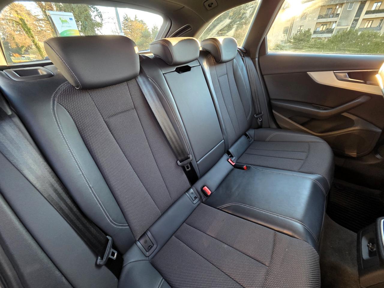 Audi A4 Avant 35 TDI/163 CV S tronic line edition