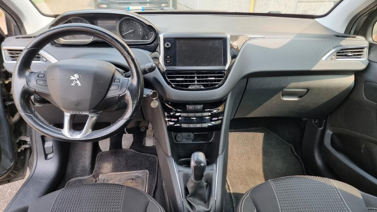 Peugeot 208 PureTech 82 5p. GPL Allure