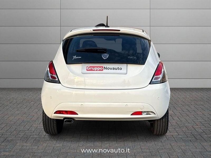 Lancia Ypsilon Ypsilon 1.0 firefly hybrid Gold s&s 70cv 5p.ti