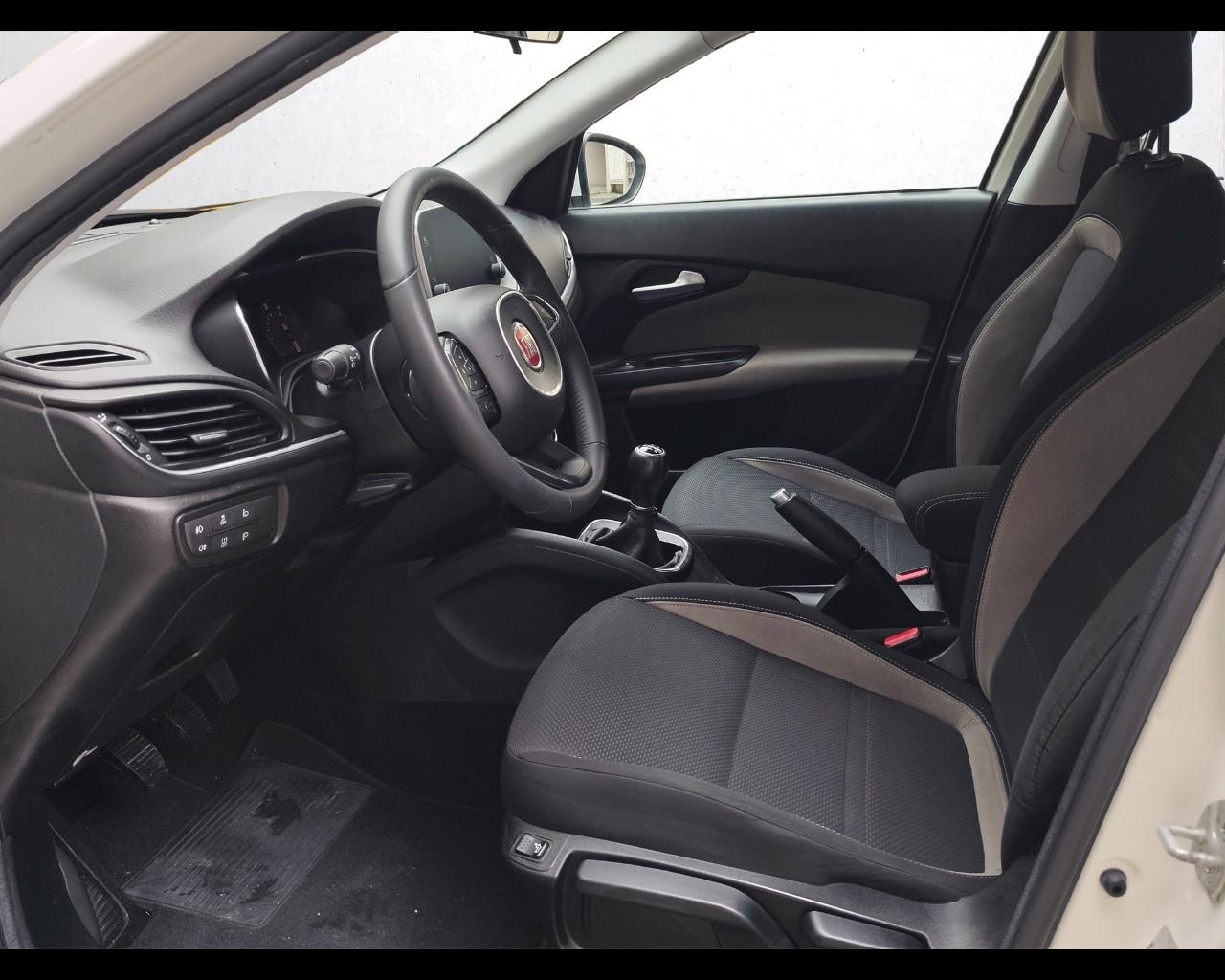 FIAT Tipo (2015-->) - Tipo 1.3 Mjt S&S 5 porte Lounge