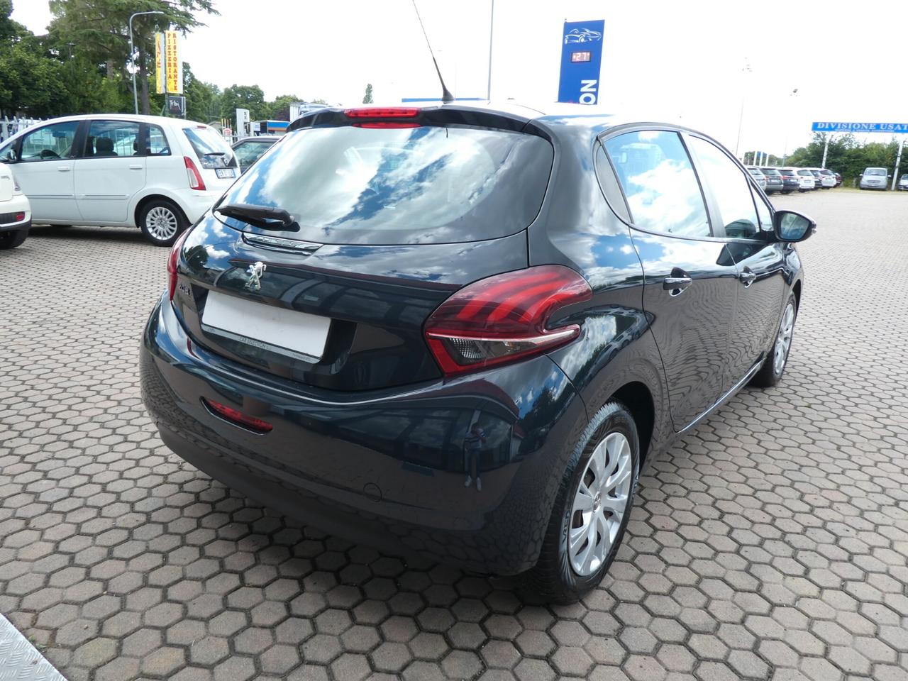 Peugeot 208 BlueHDi 75 5 P OK NEOPATENTATI