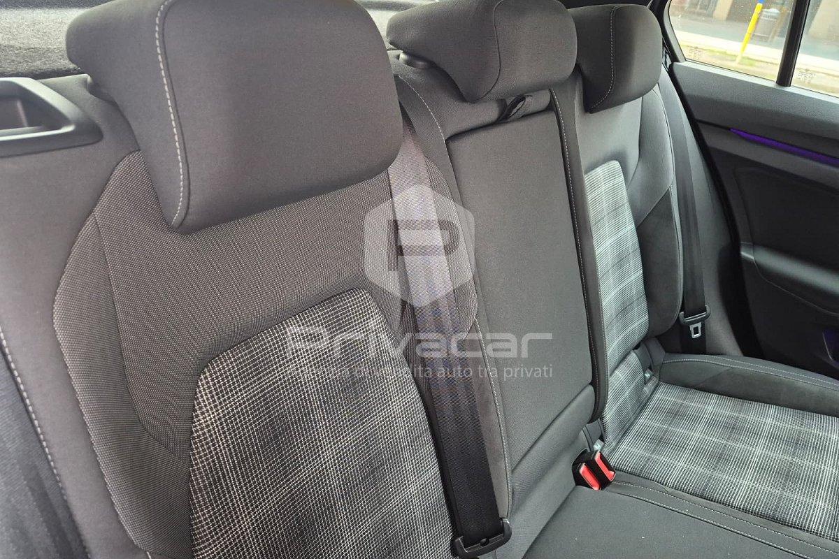 VOLKSWAGEN Golf 2.0 TDI DSG GTD