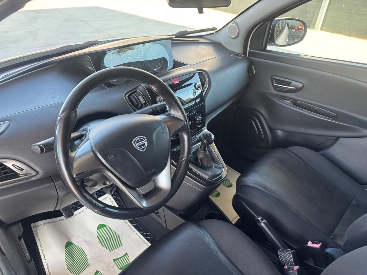 Lancia Ypsilon 1.3 MJT 16V 95 CV 5 porte S&S Gold
