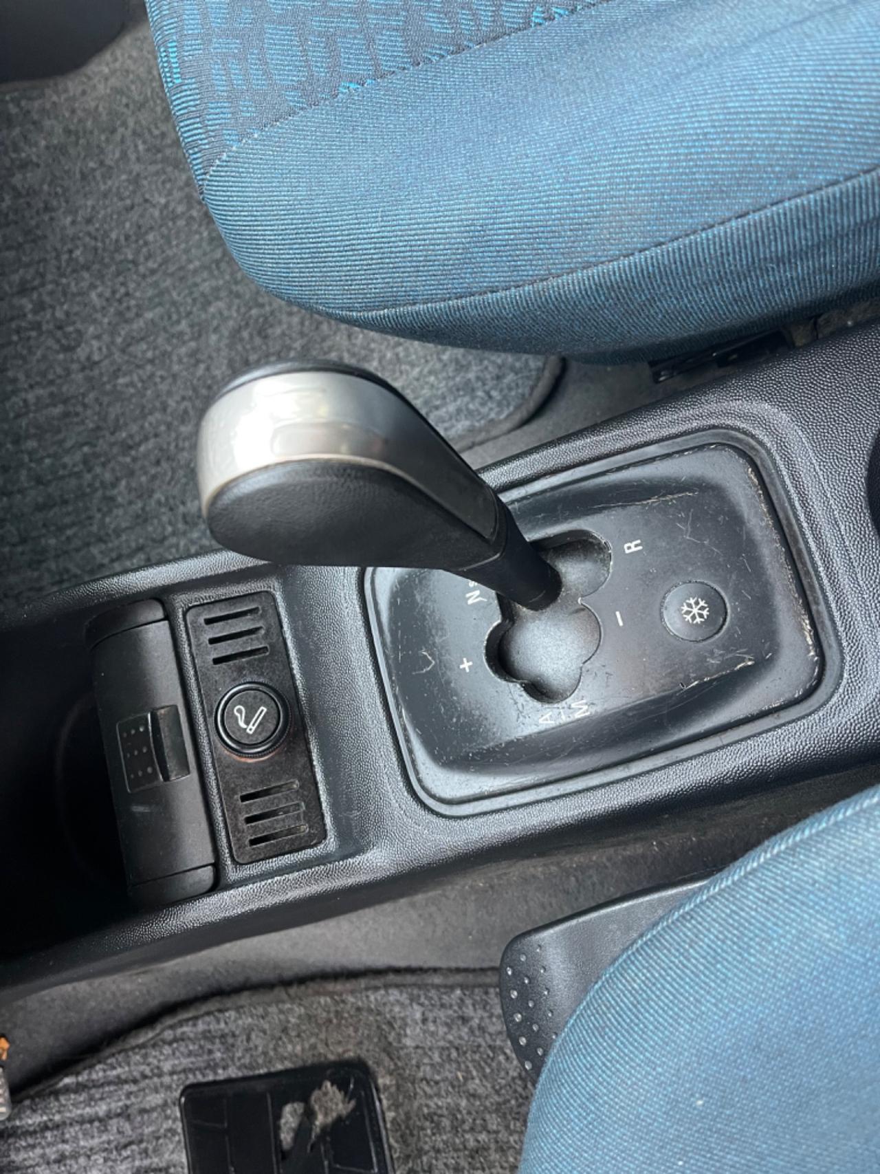 Opel Corsa 1.2i 16V cat 5 porte Comfort GPL AUTO