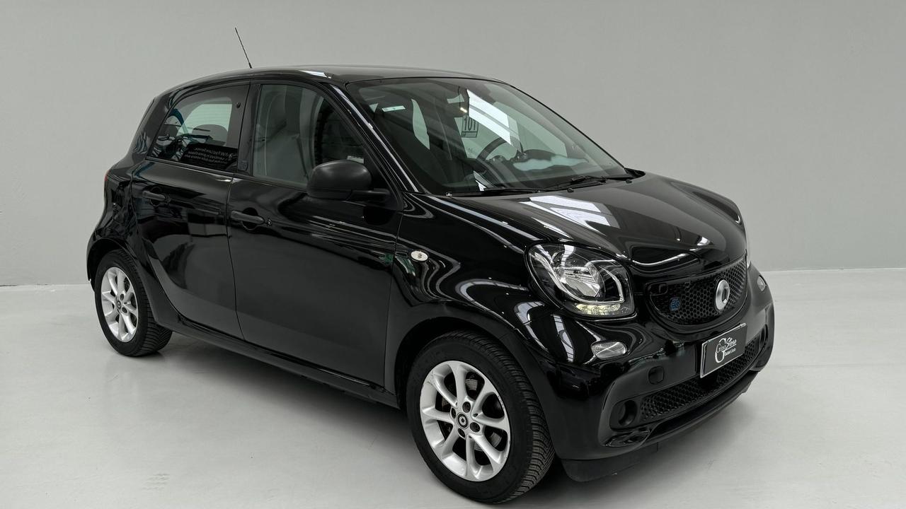 SMART Forfour eq Youngster my19