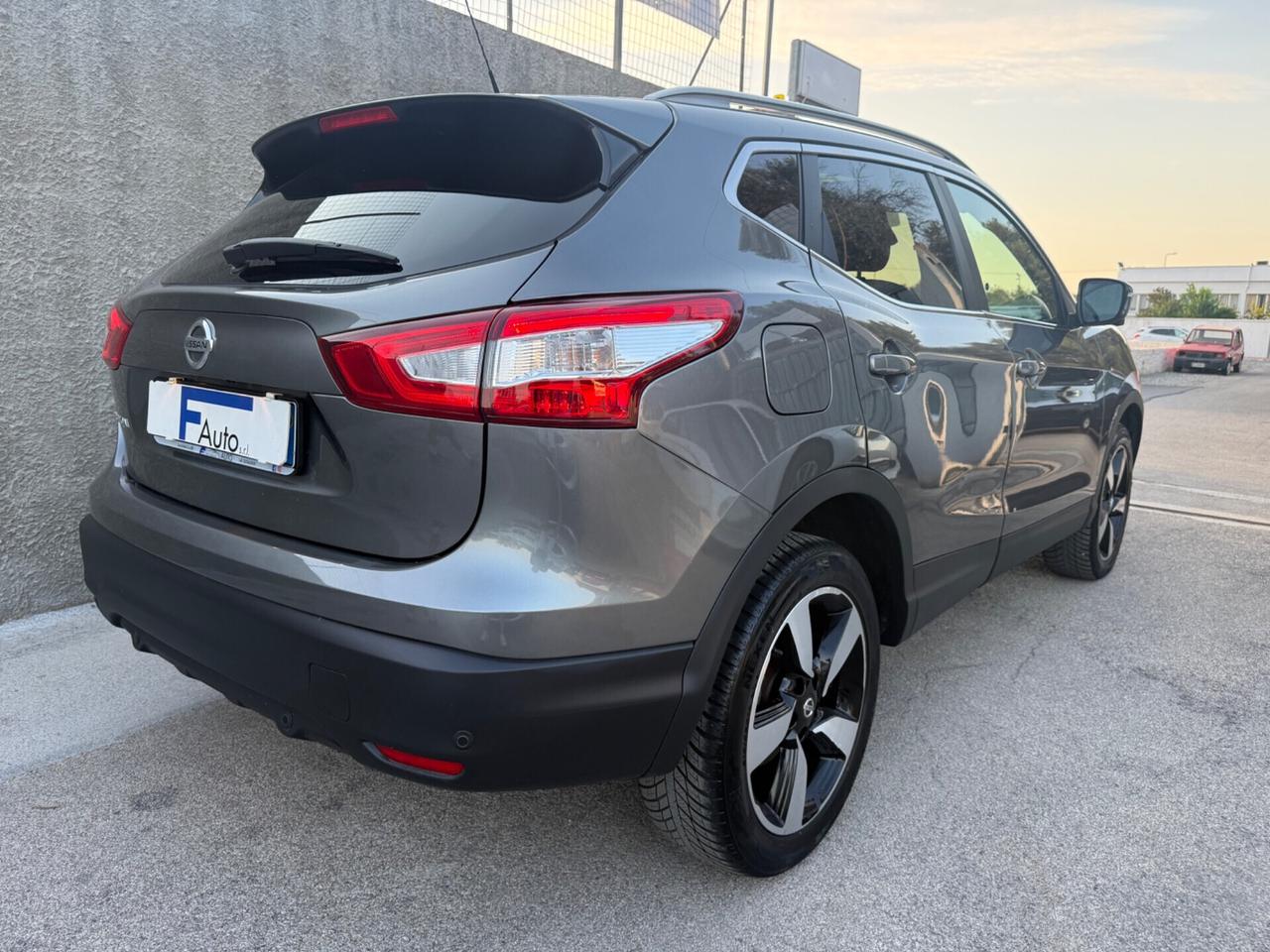 Nissan Qashqai 1.5 dCi Tekna,TETTO PANORAMICO,TELECAMERE 360°,EuroBlock,Navi,ecc.