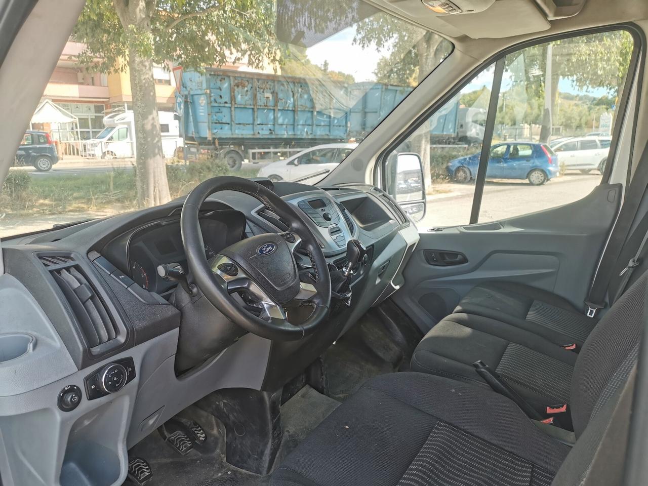 Ford Transit 2.0 DIESEL /OK PERMUTE / UNICO PROPRIETARIO