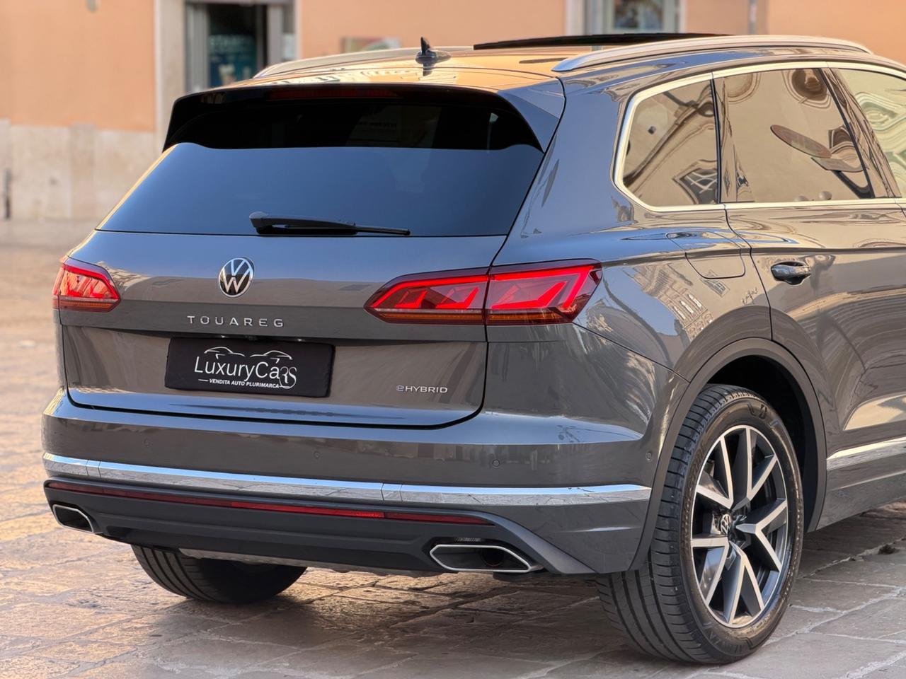 VOLKSWAGEN TOUAREG 3.0 V6 EHYBRID 340 CV PLUG-IN HYBRID