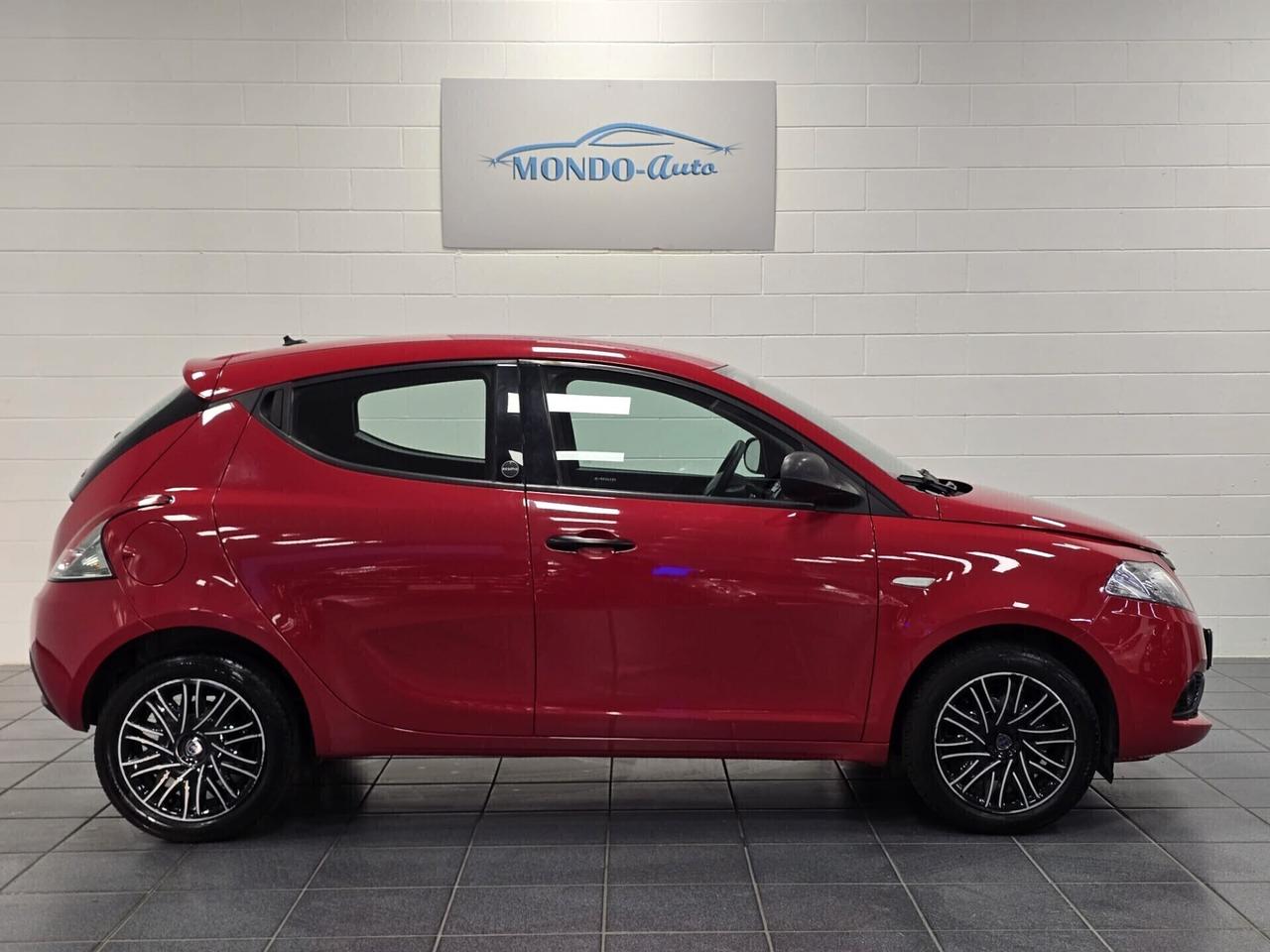 Lancia Ypsilon 1.2 69 CV 5 porte S&S Gold 2020