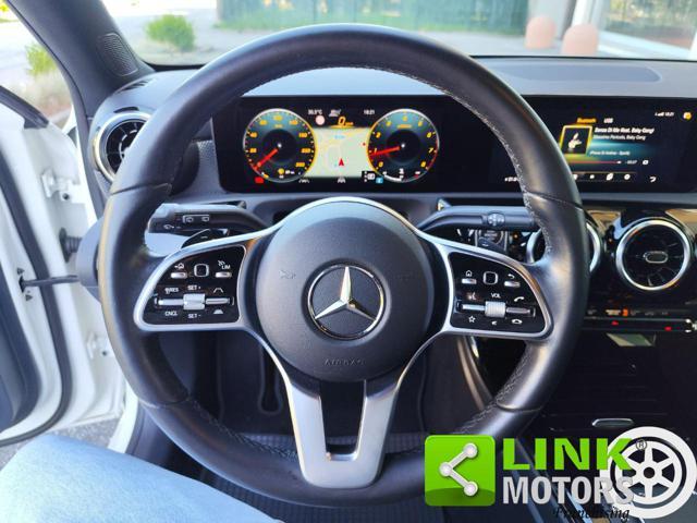 MERCEDES-BENZ A 180 Automatic Sport NEOPAT.GARANZIA INCLUSA