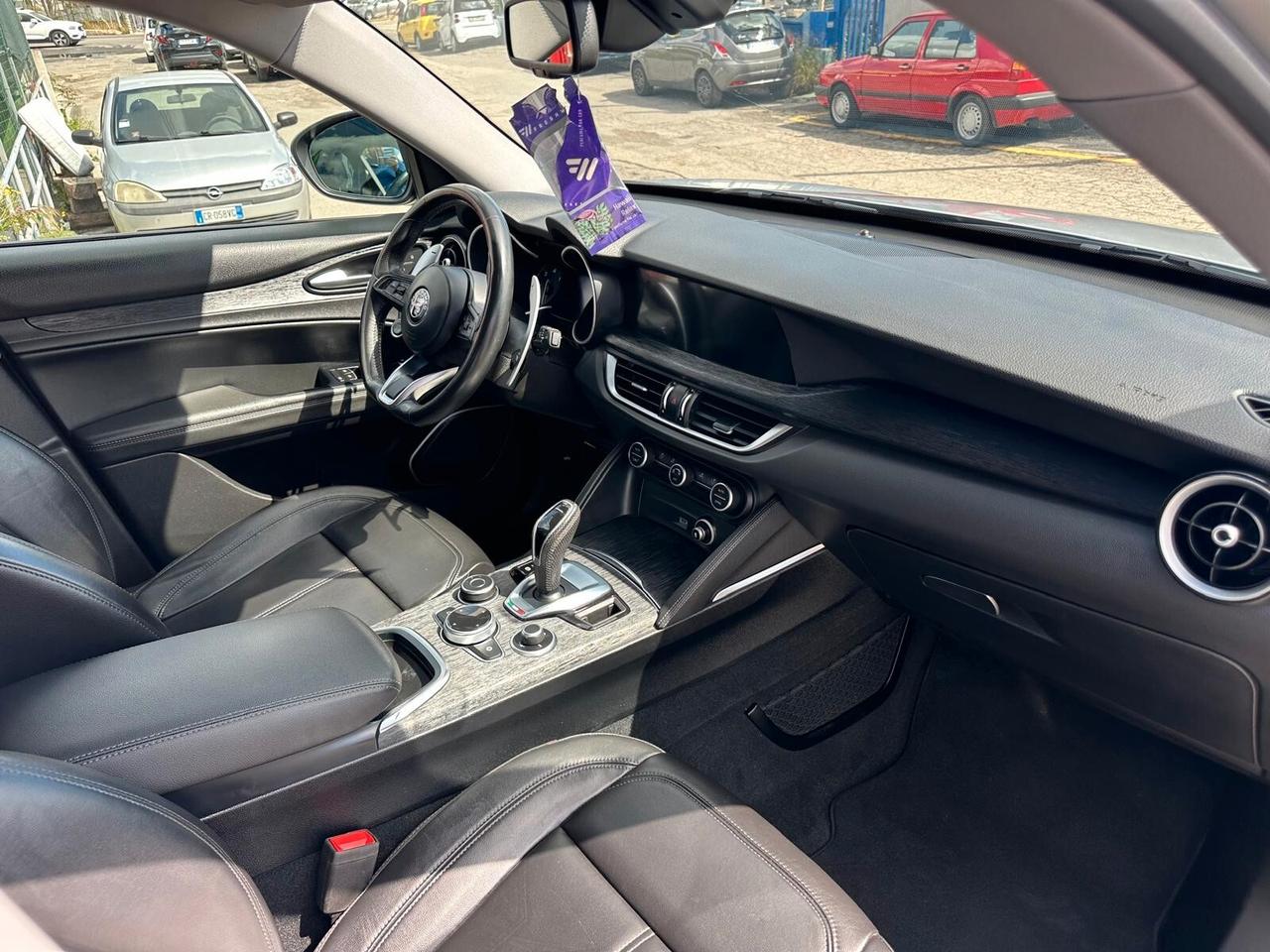 Alfa Romeo Stelvio 2.2 Turbodiesel 190 CV AT8 Q4 Super
