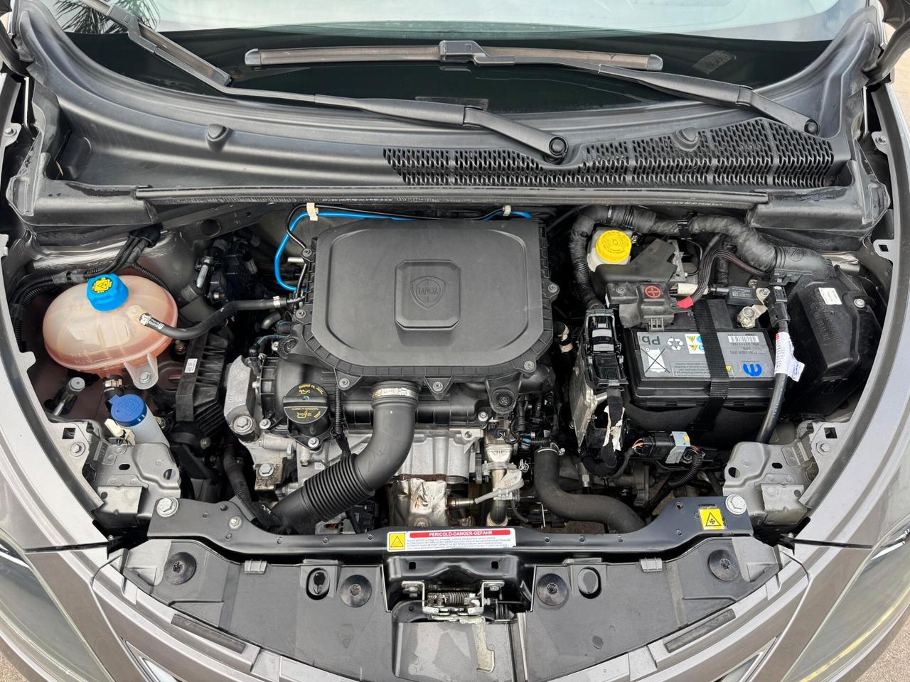Lancia Y Gold 1.0 FireFly 70cv S&S Hybrid 2021
