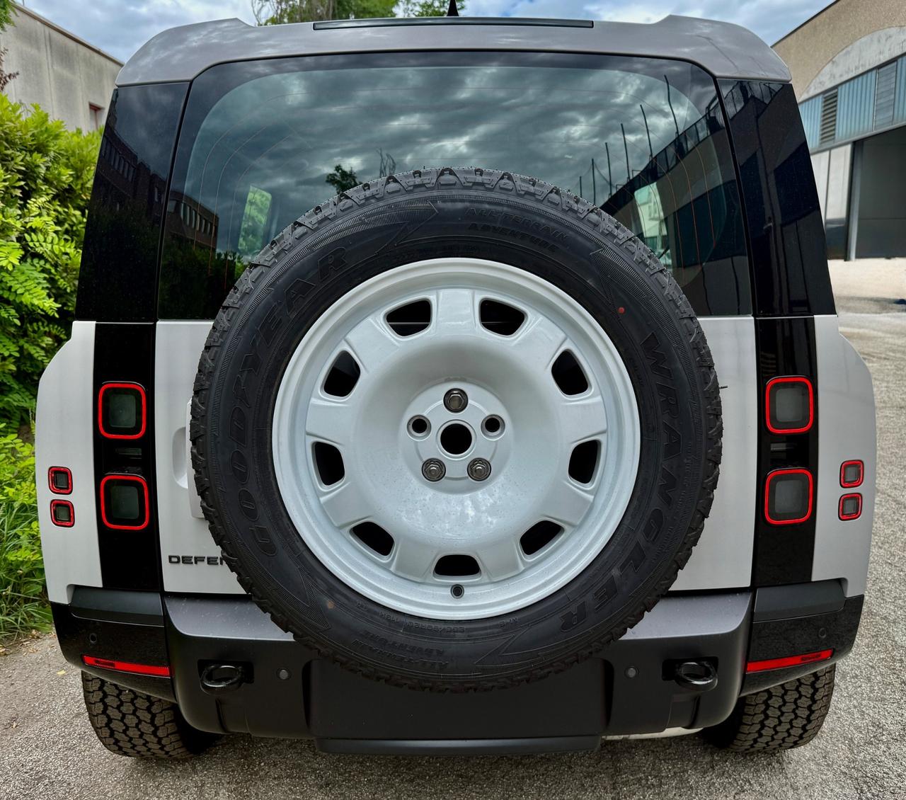 Land Rover Defender 110 250 CV - NUOVA UNICA