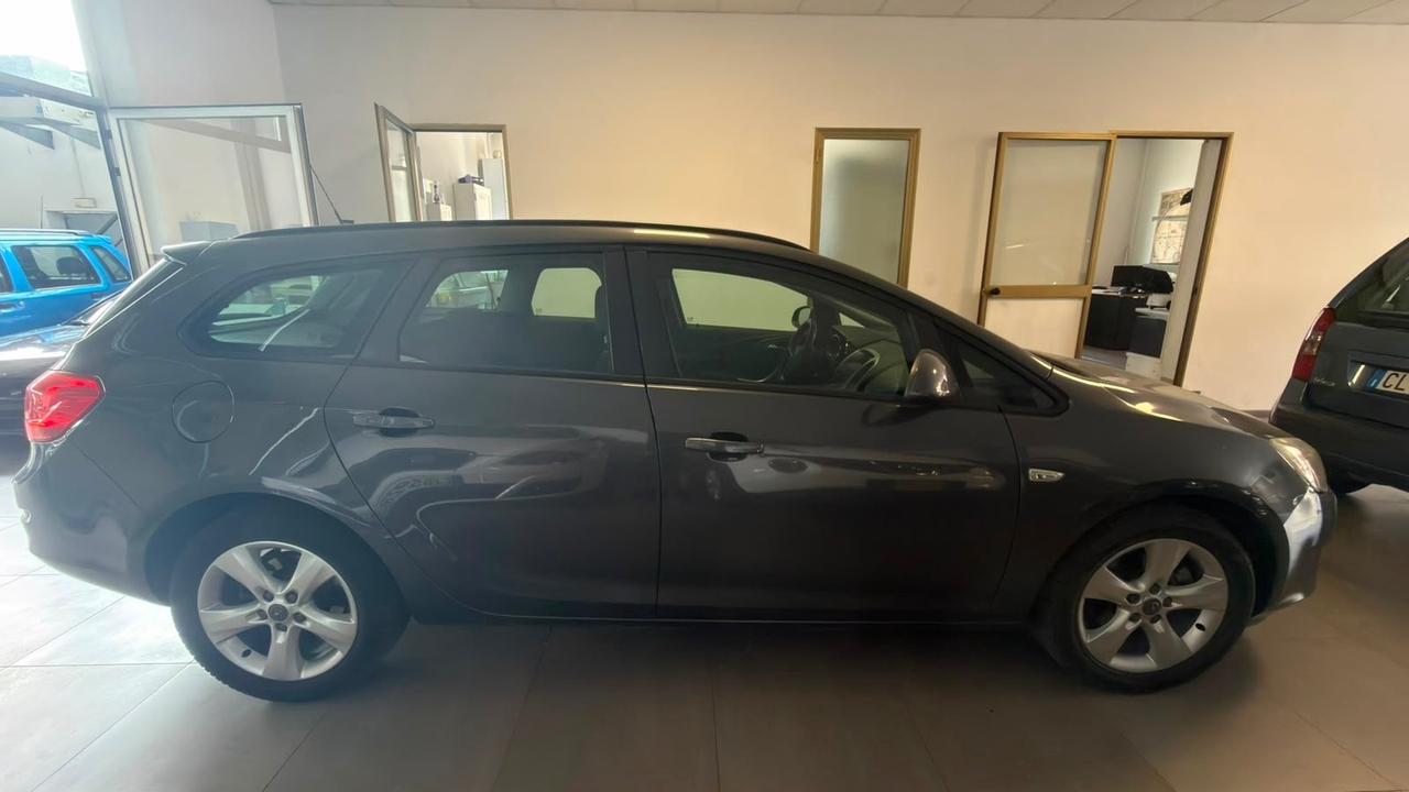 Opel Astra 1.7 CDTI 110Cv Sports Tourer Cosmo Fleet